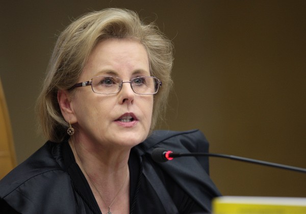 Rosa Weber abre inquérito sobre o presidente no caso Covaxin