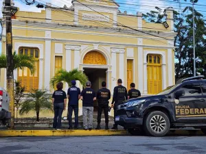 PF investiga desvio de recursos públicos e corrupção em Pernambuco