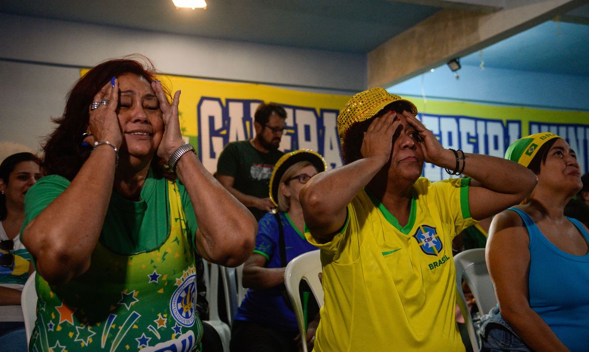 Eliminação da seleção feminina decepciona torcedores cariocas