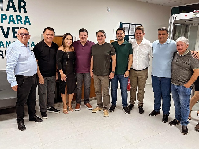 Augusto Valadares celebrou inauguração da nova agência do Sicoob em Ouro Velho